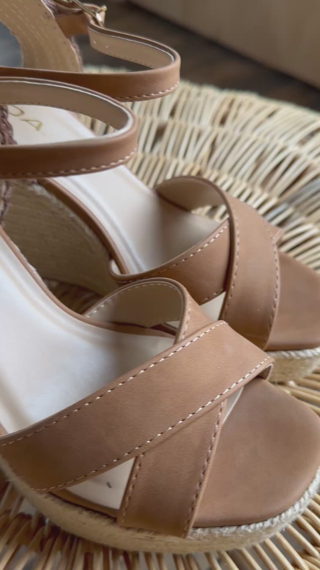 Lorita Wedge Sandals