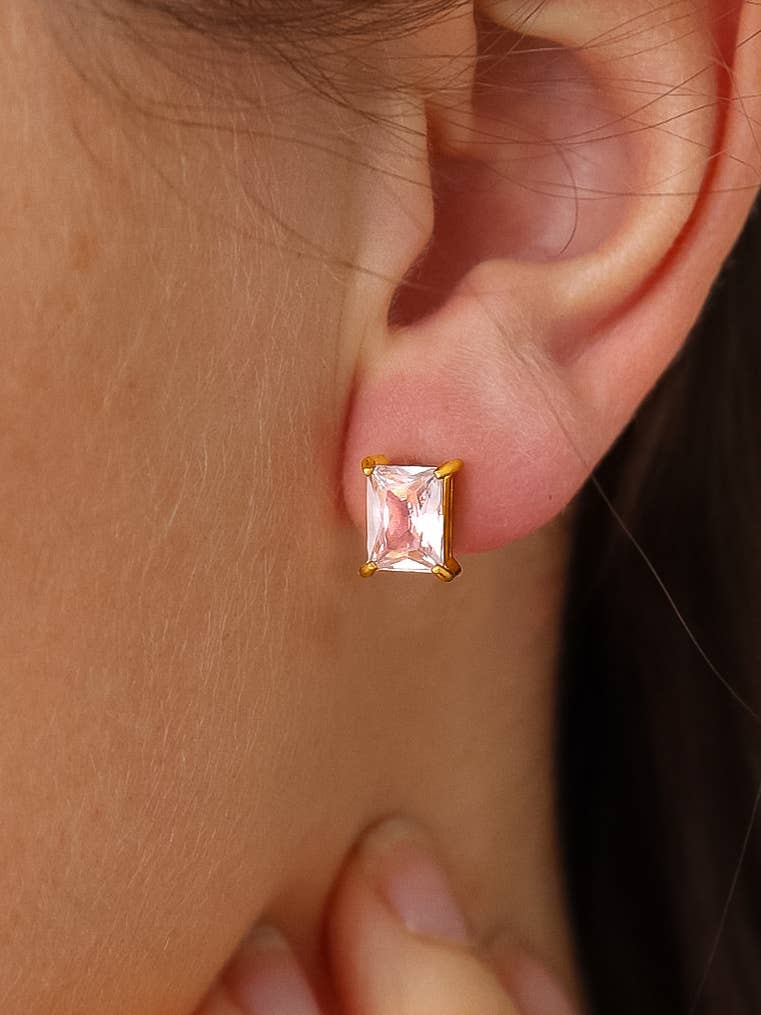 Avenn 18K Gold Non-Tarnish Round CZ Flat Back Earrings
