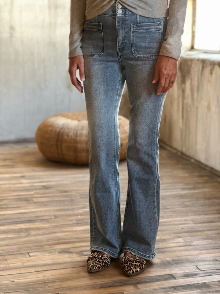 Noa Flare Jeans