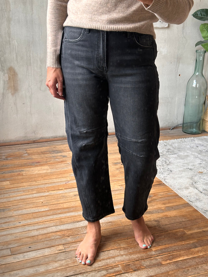 The Dagney Barrel Jeans