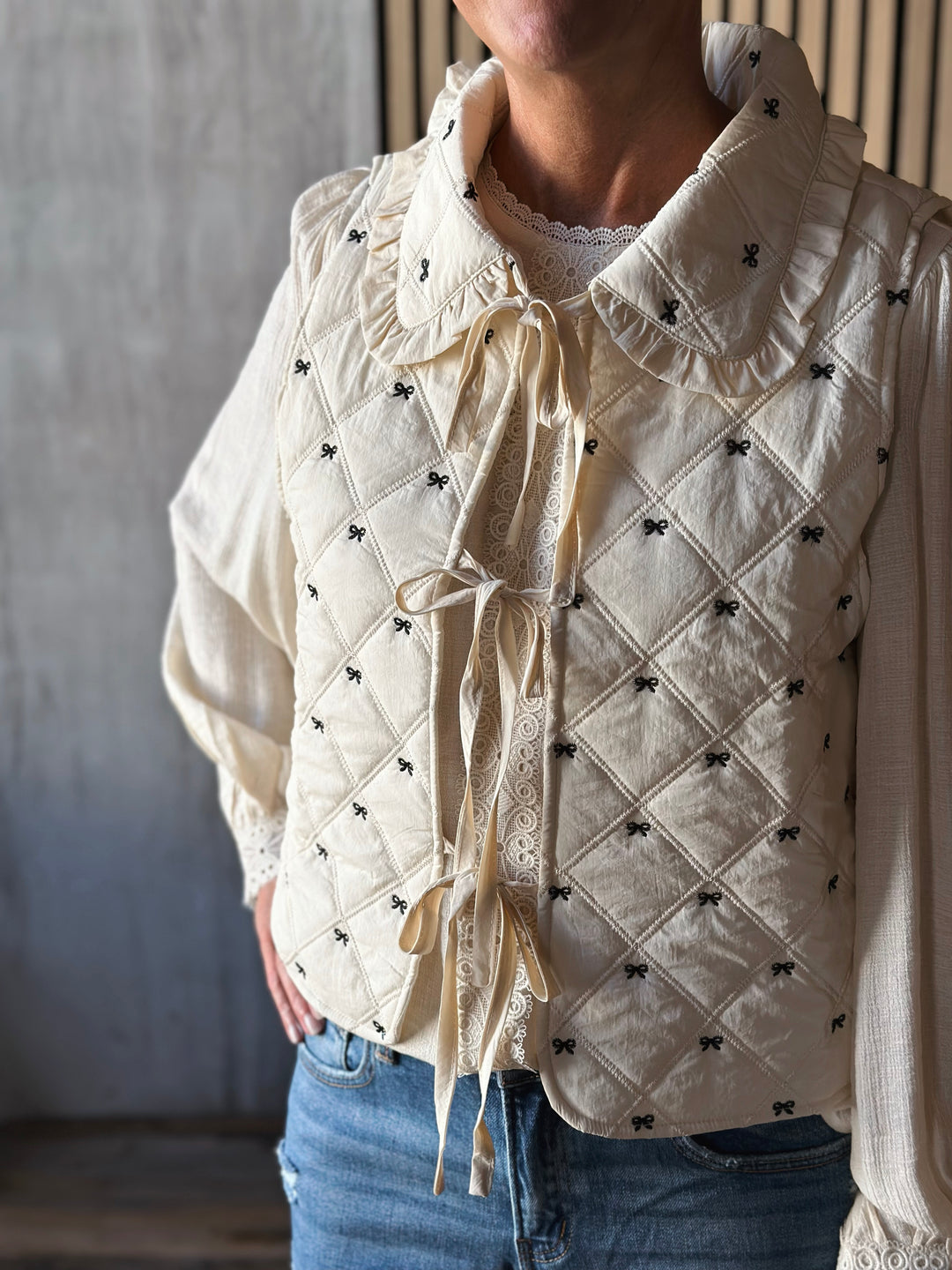 Thea Vest