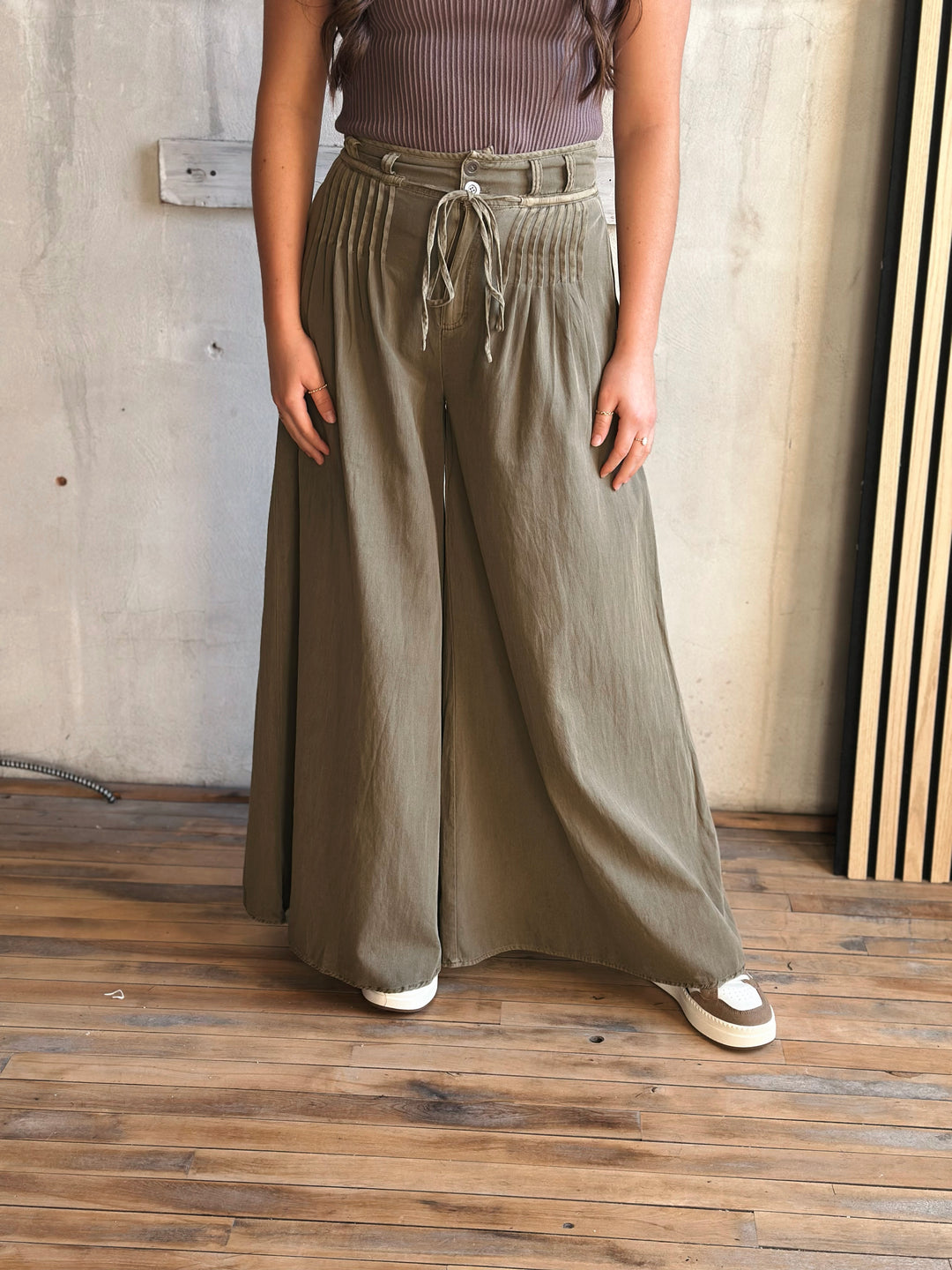 Nelson Pinktuck Pants