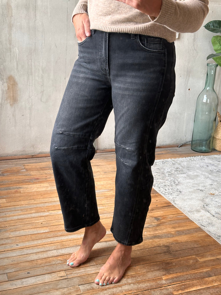 The Dagney Barrel Jeans