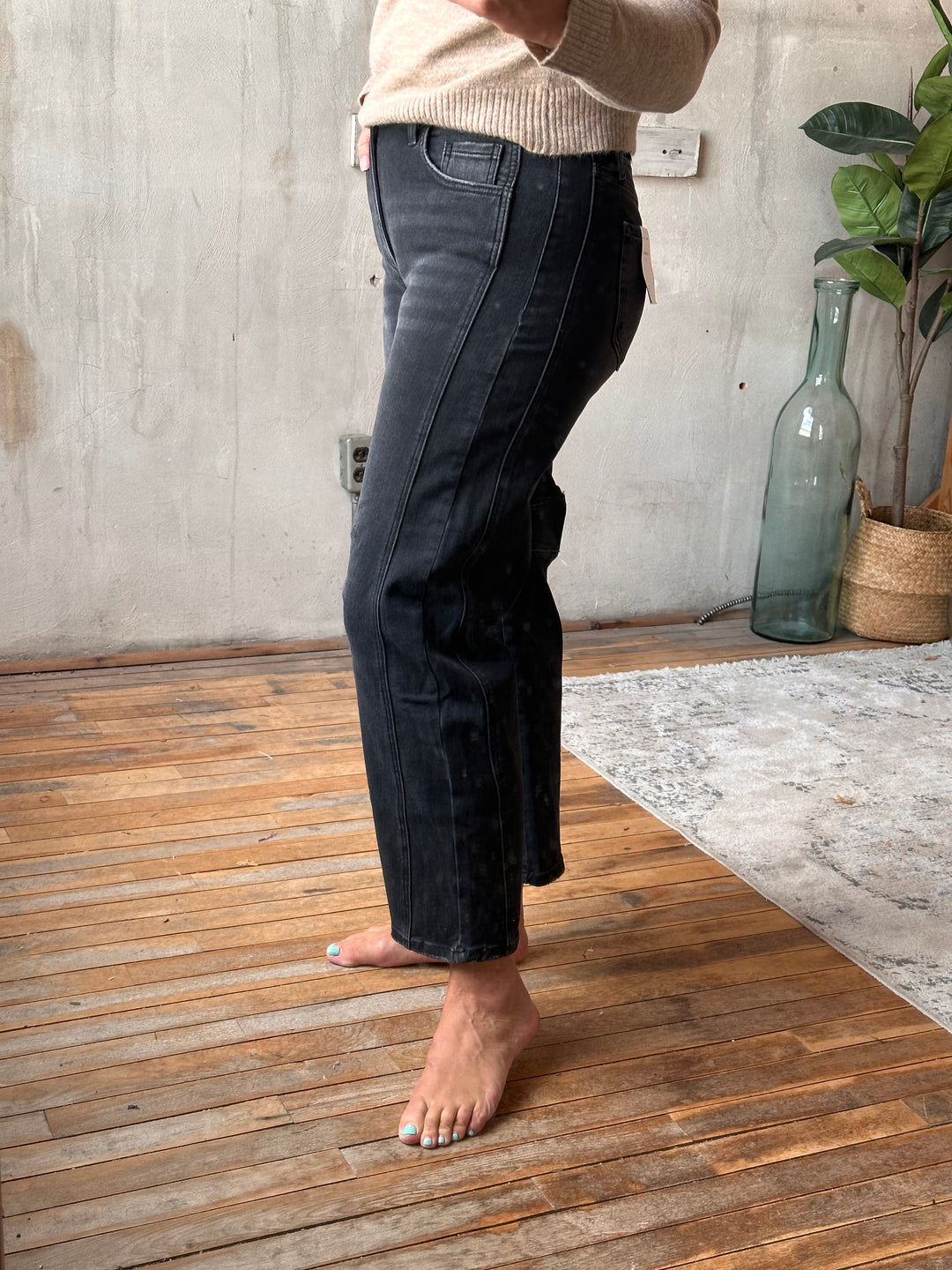 The Dagney Barrel Jeans