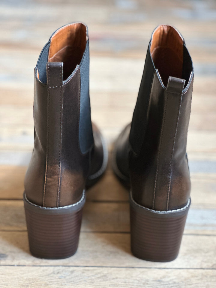 Dakota – Heeled Chelsea Booties