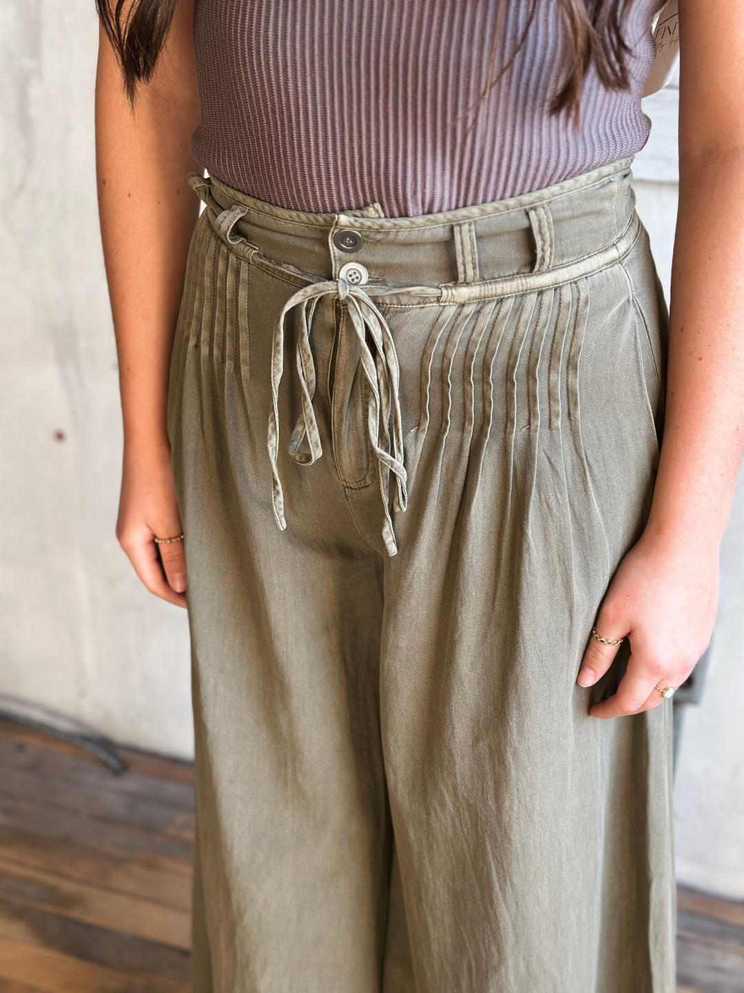 Nelson Pinktuck Pants