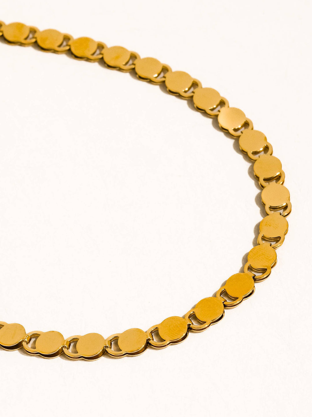 Carmin 18K Gold Non-Tarnish Gold Disc Link Necklace