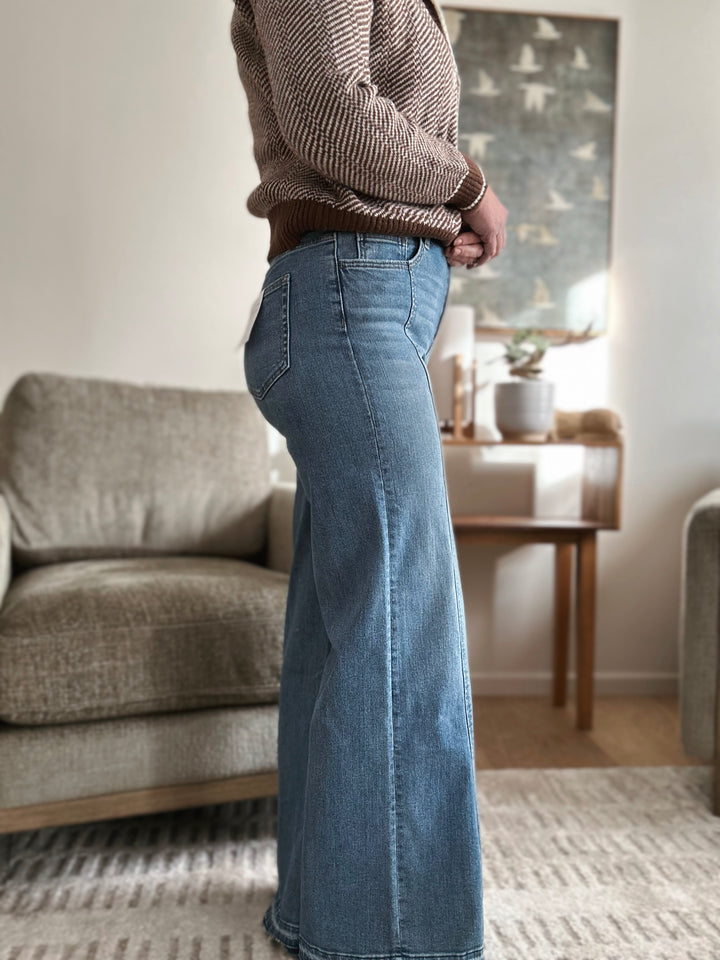 Jamie HR Wide Leg Jeans