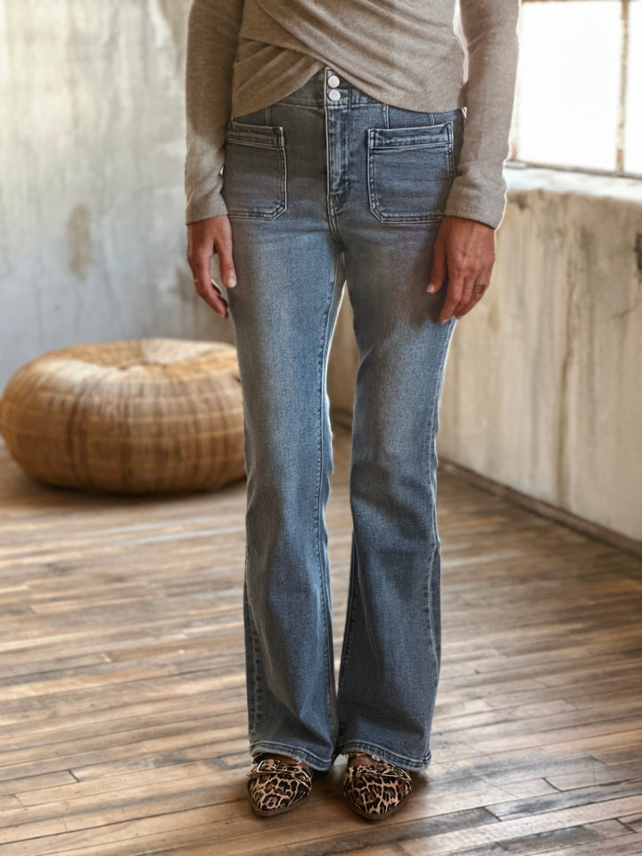 Noa Flare Jeans