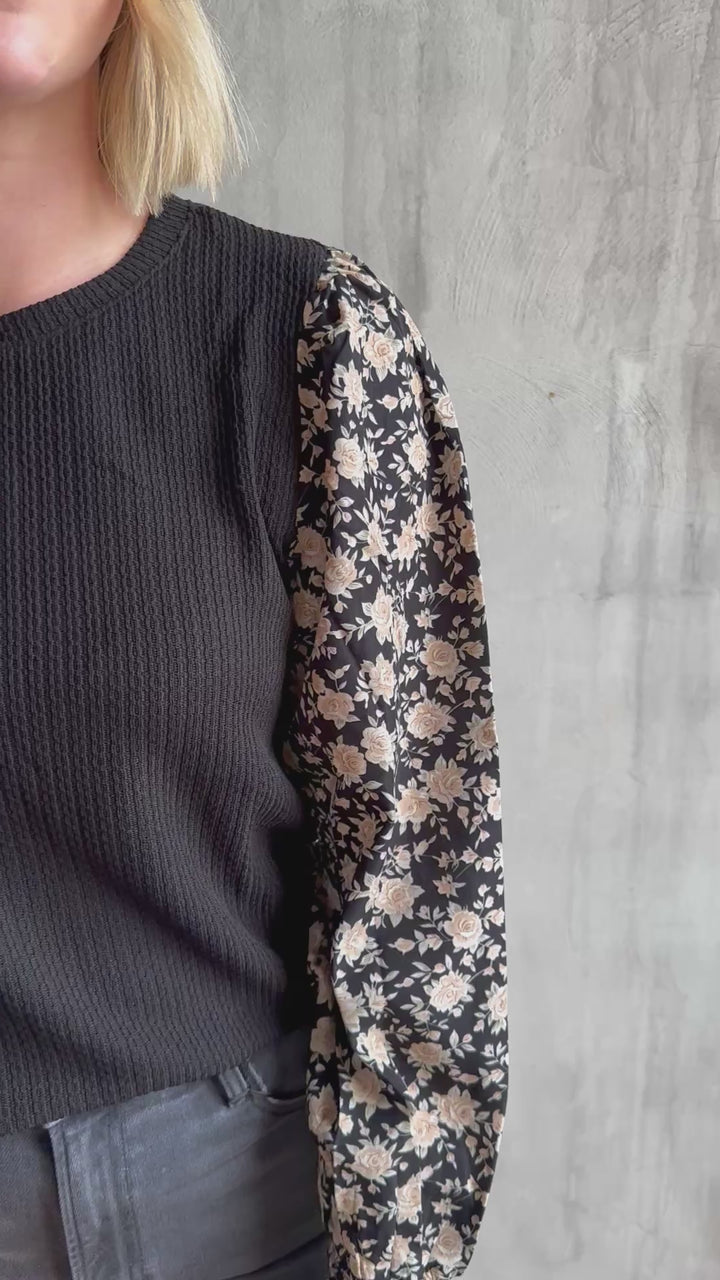 Floral Sleeve Knit Blouse