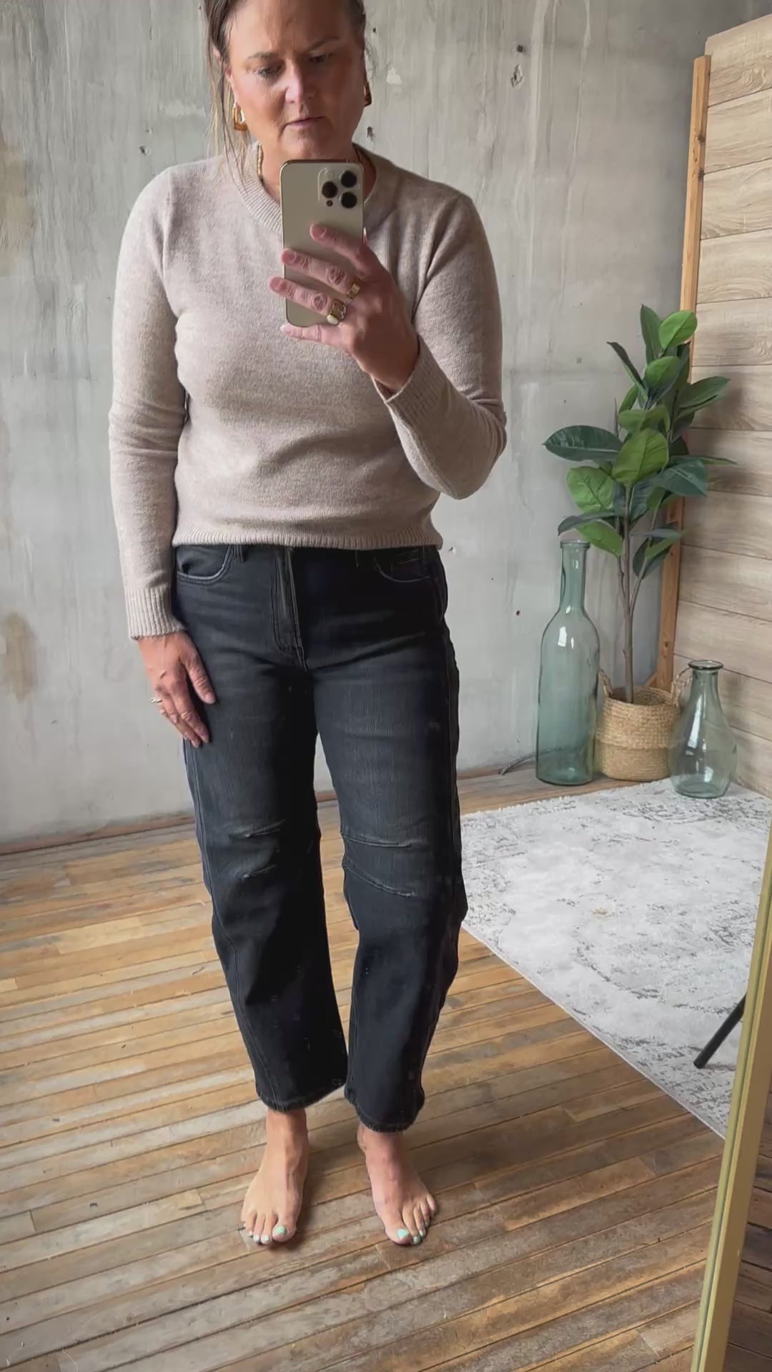 The Dagney Barrel Jeans